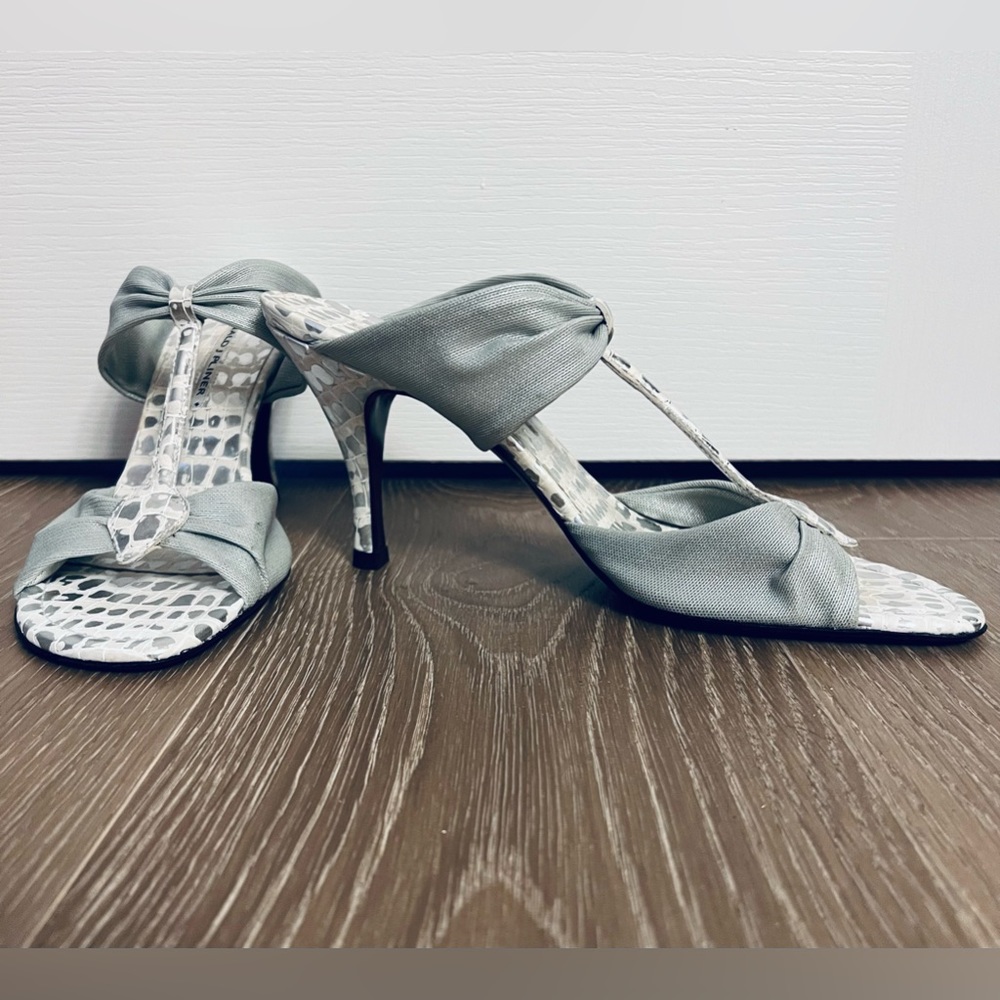 NEW Donald J Pluner Heels